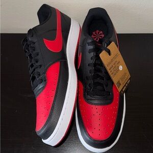 Nike Men's Black and Red Sneakers